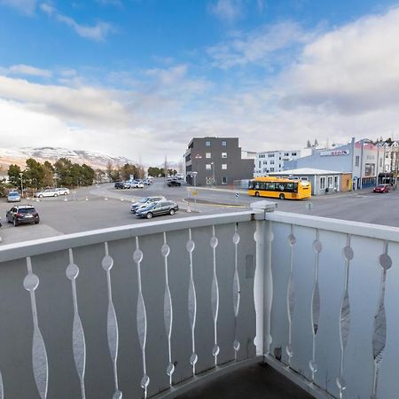 Central Apartment With Two Bedrooms And Balcony- Strandgata 9 Akureyri Eksteriør billede